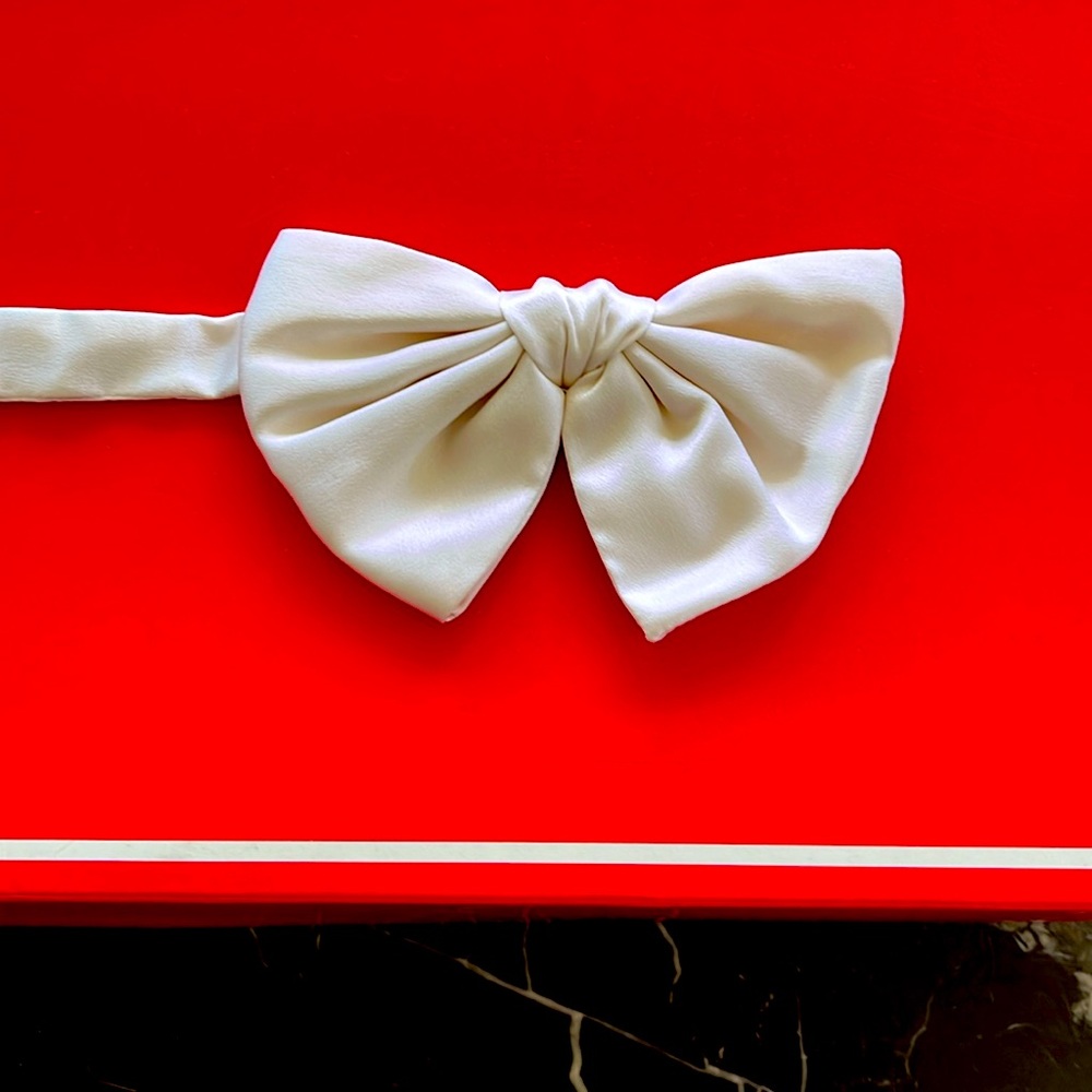 Santo Stefano white 100% hand made italian silk formal pre-tied bow tie